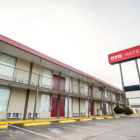 Oyo Hotel Hutchinson West 4Th Ave 외부 사진