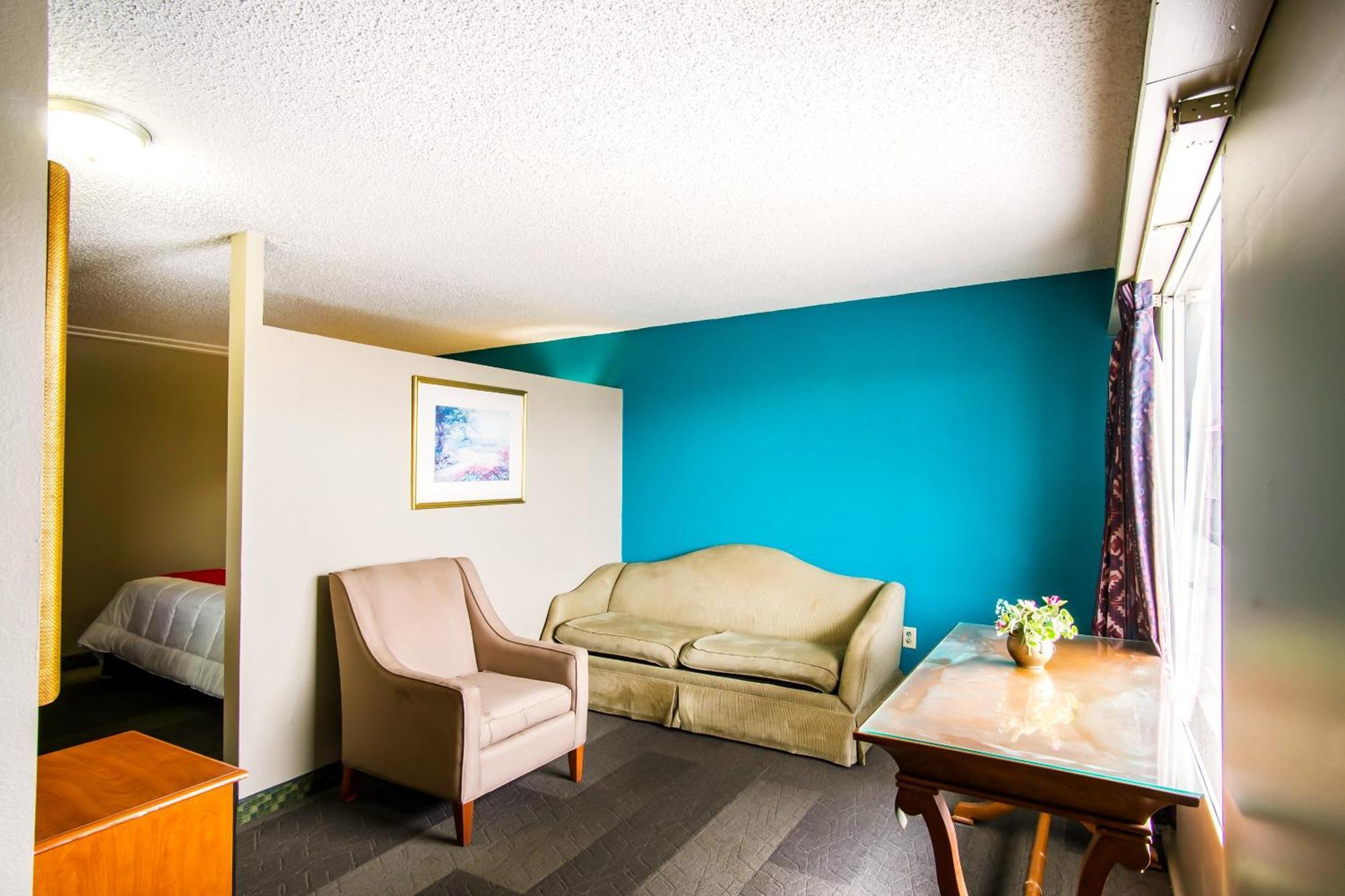 Oyo Hotel Hutchinson West 4Th Ave 외부 사진