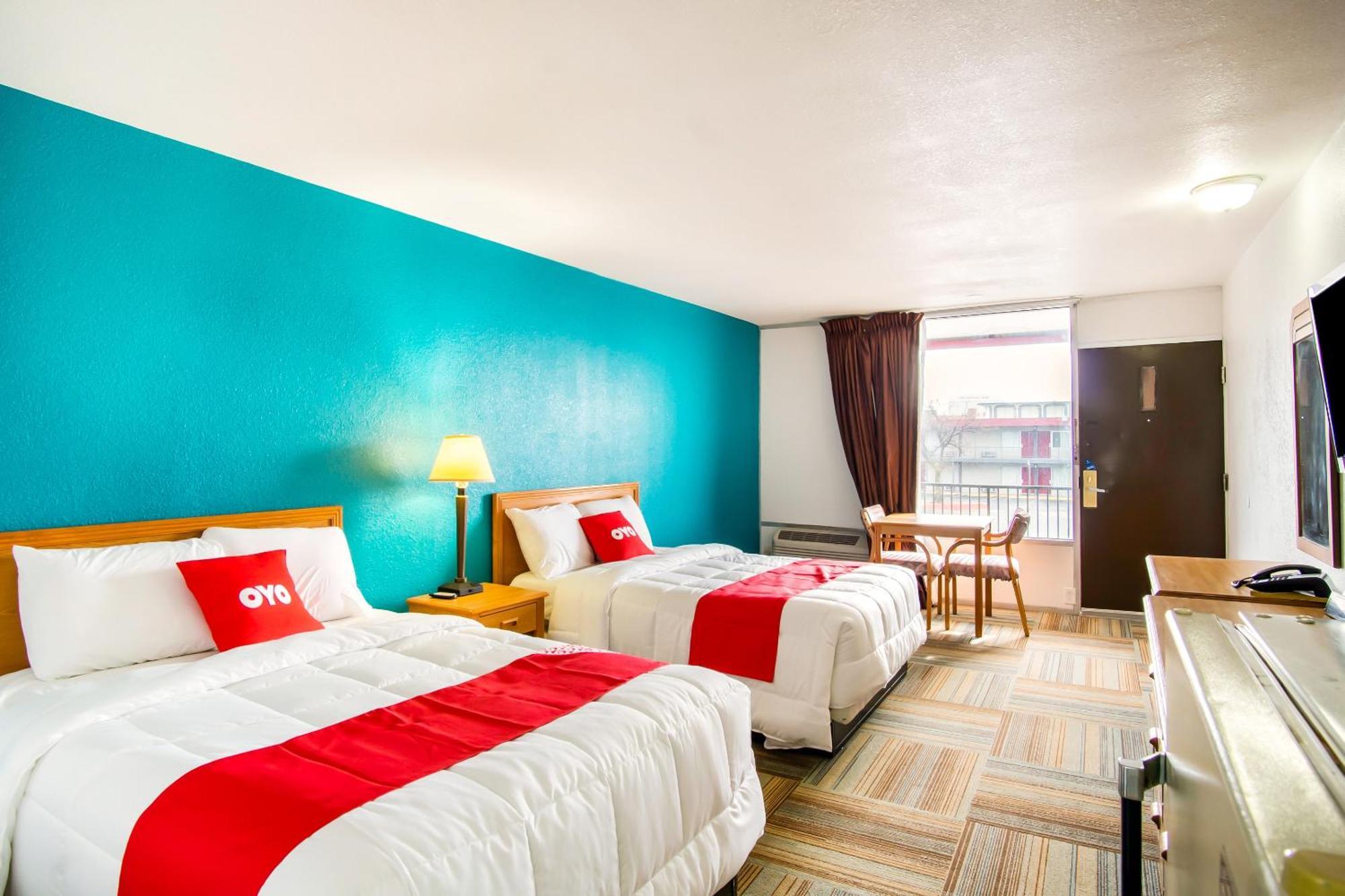 Oyo Hotel Hutchinson West 4Th Ave 외부 사진