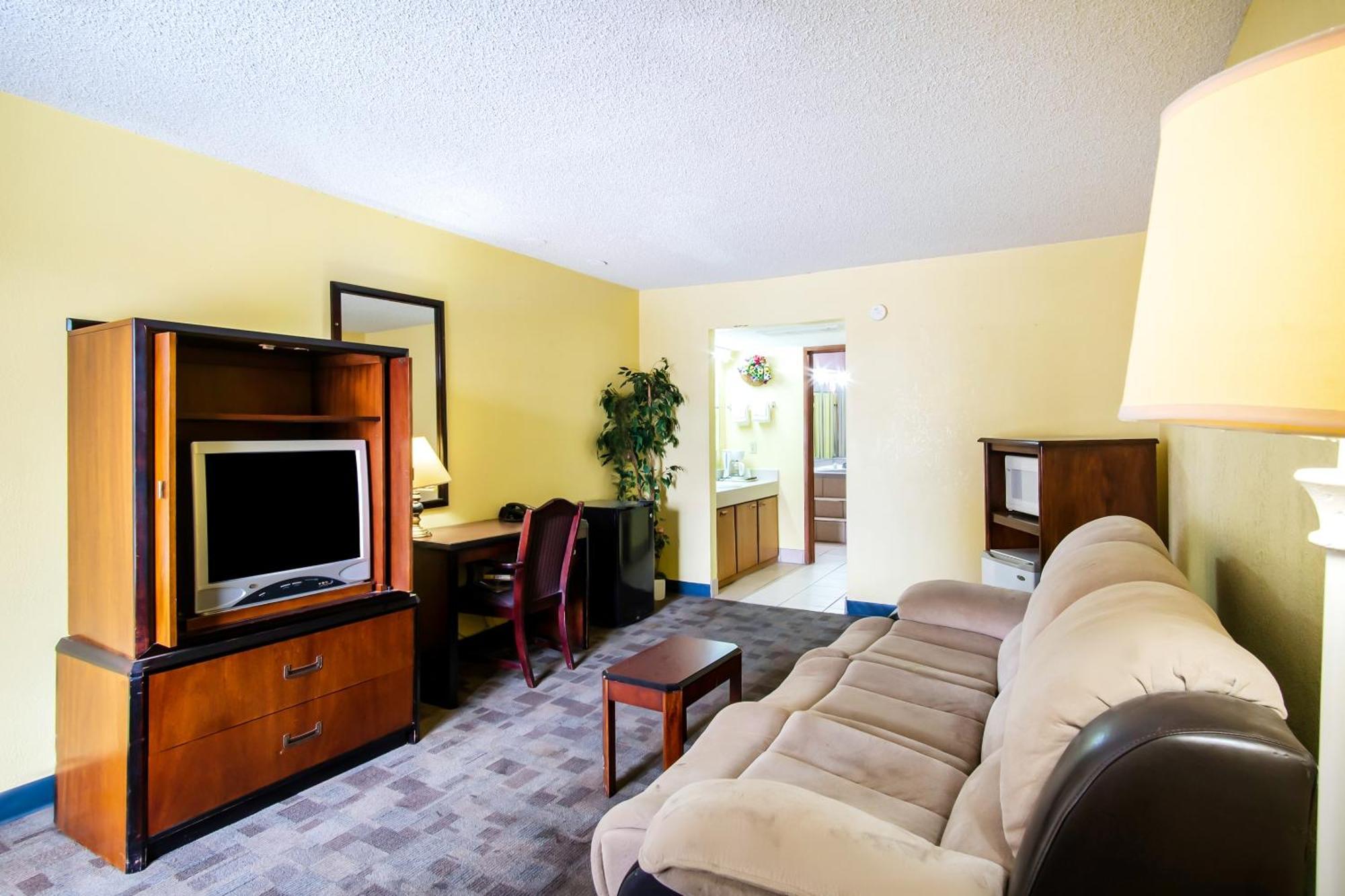 Oyo Hotel Hutchinson West 4Th Ave 외부 사진