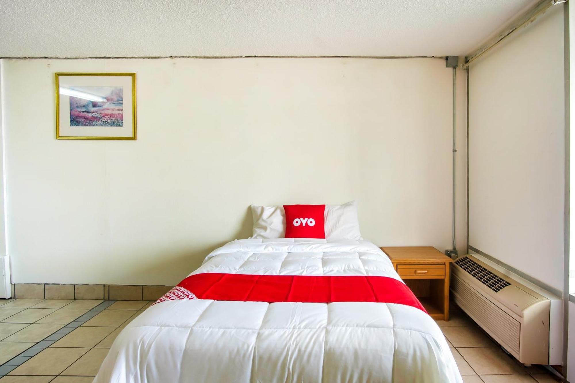 Oyo Hotel Hutchinson West 4Th Ave 외부 사진